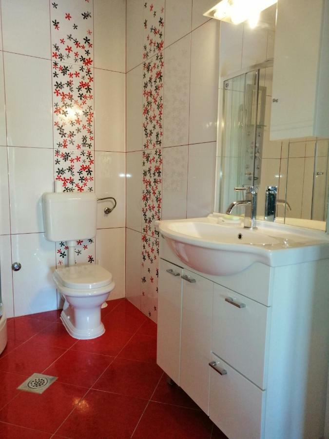 Apartman Rosanda Posedarje Exterior photo